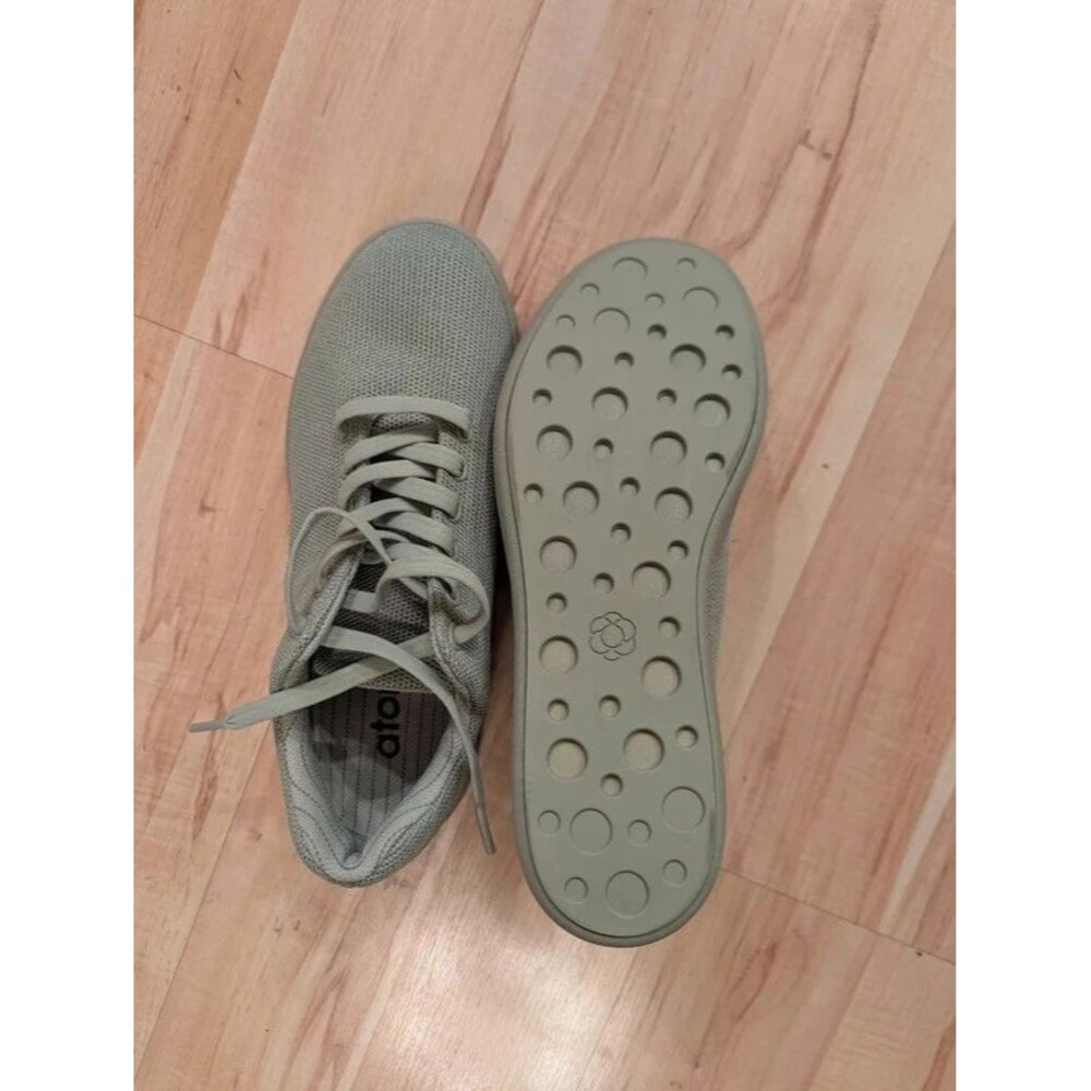 Atoms Model 000 Women's Shoes Light Sage Green Size 7 Brand New!